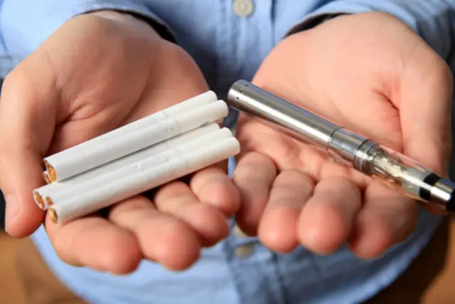 choosing between cigarettes and e-cigarette